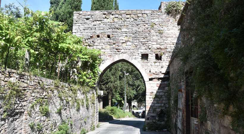 Porta-San-GiacomoVg02